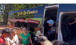 Marilina y Will salieron a repartir juguetes por reyes
