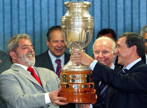 Versus / Lula decreta tres días de luto en Brasil por la muerte del legendario Mario Zagallo