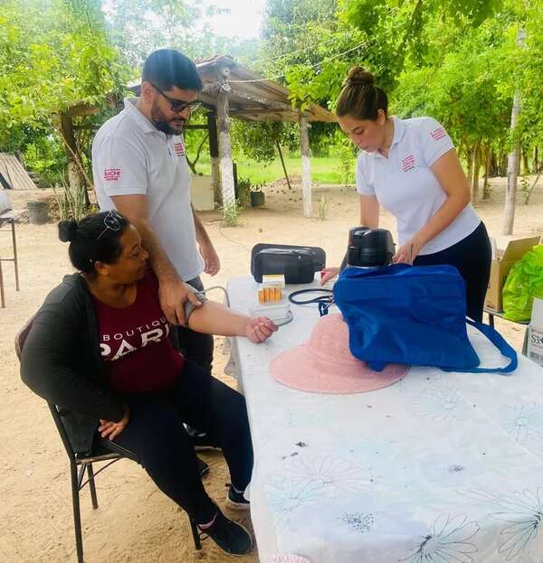 “Golpe mbarete” de Bachi al ubicar a varios familiares en cargos públicos - Política - ABC Color