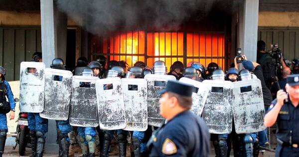 La Nación / Controlan incendio en la penitenciaría de Tacumbú