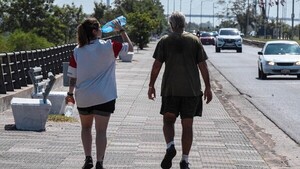 Meteorología pronostica un domingo caluroso, con máximas entre 36°C y 41°C