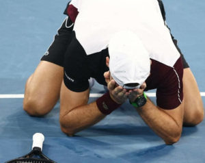 Versus / Dimitrov gana en Brisbane su primer título desde 2017