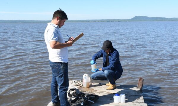 Verifican calidad de aguas del Lago Ypacaraí | 1000 Noticias