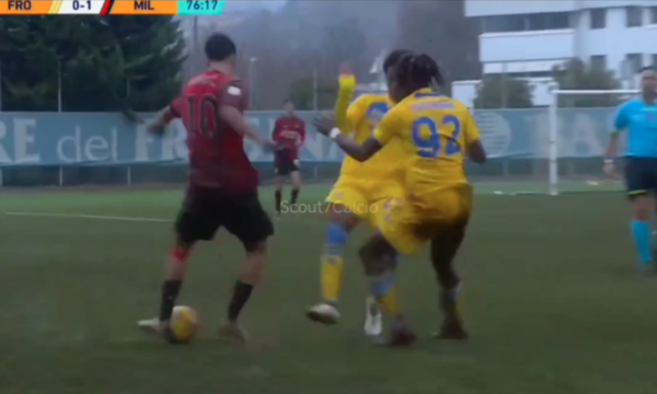 ¡Estás loco, Hugo! La jugada en la que Cuenca hizo chocar a rivales desesperados por sacarle el balón
