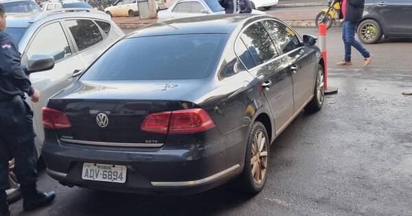 La Nación / Reportan 41 denuncias de autos robados en Foz a residentes en Paraguay