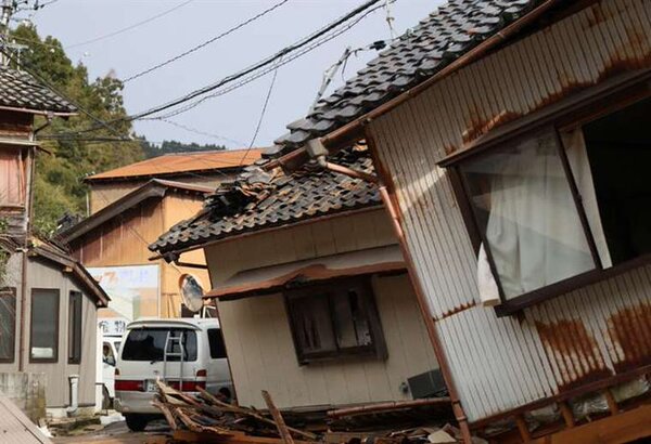 Una mujer de 90 años rescatada cinco días después del terremoto de Japón