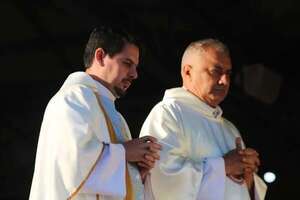 Caacupé: presbítero Burgos pidió llevar la fe a la política - Nacionales - ABC Color