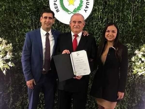Exdirector de Migraciones salpicado por caso Ronaldinho es otro novel “asesor” en Diputados - Política - ABC Color