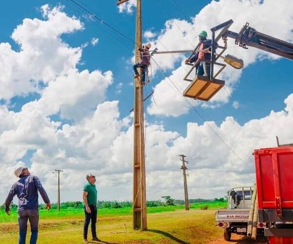 Importantes trabajos de iluminación en el km 14 Monday, de Minga Guazú – Diario TNPRESS