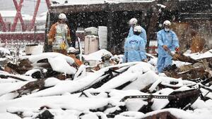 Unos 300 desaparecidos y 168 muertos en el terremoto de Japón una semana después