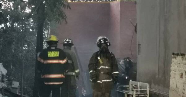 Diario HOY | Incendio en la Chacarita: dos casas fueron afectadas