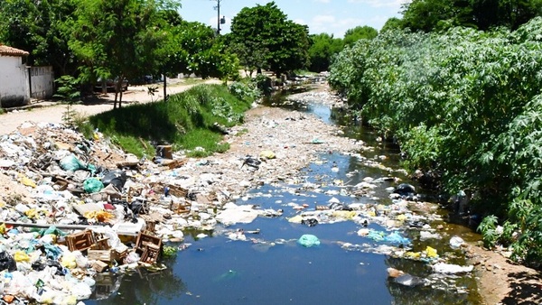 Mades notificó a Municipalidad de Asunción por contaminación de arroyo