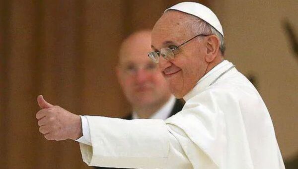 El papa Francisco pide que se prohíba la maternidad subrogada y critica la teoría de género - Informatepy.com