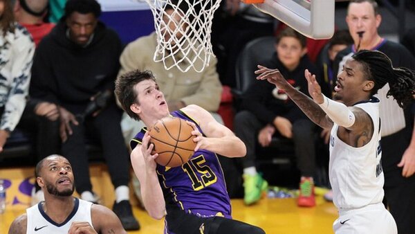 Los Lakers de LeBron respiran y los Timberwolves caen en Dallas