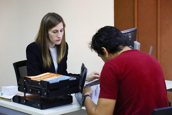 Ministerio ya recepcionó más de 100 denuncias de empresas que no pagaron aguinaldo - .::Agencia IP::.