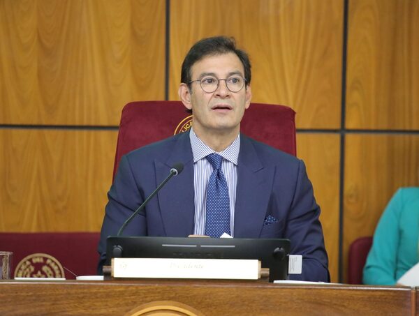 Ovelar justifica la ampliación del Congreso y se desmarca de los casos de nepotismo · Radio Monumental 1080 AM