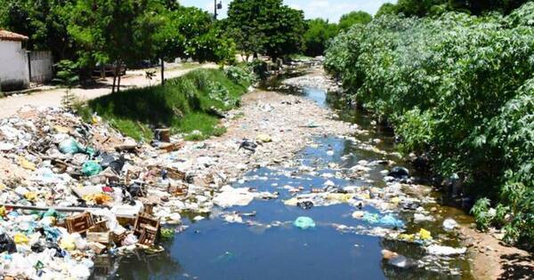 Diario HOY | Municipalidad de Asunción recibió notificación por contaminación de arroyo