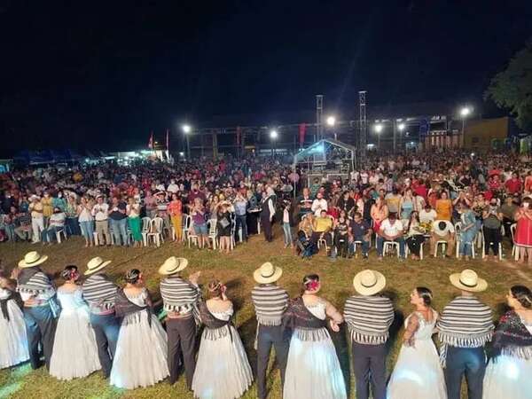 Vuelve el tradicional Festival del Poncho Para’i de 60 Listas en Piribebuy - Nacionales - ABC Color