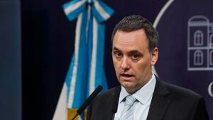 Argentina busca "reflotar" el acuerdo con el FMI tras su "incumplimiento sistem谩tico" - Revista PLUS