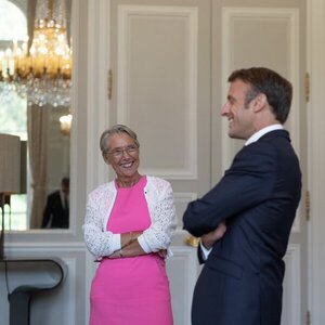 Renunció la primera ministra de Francia