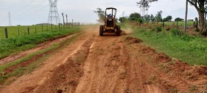 MOPC mejora transitabilidad de siete tramos rurales del departamento de Misiones - Revista PLUS