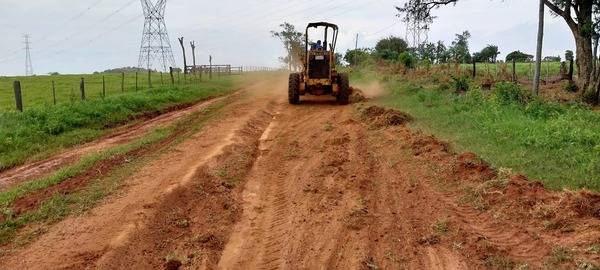 MOPC mejora transitabilidad de siete tramos rurales del departamento de Misiones - Revista PLUS