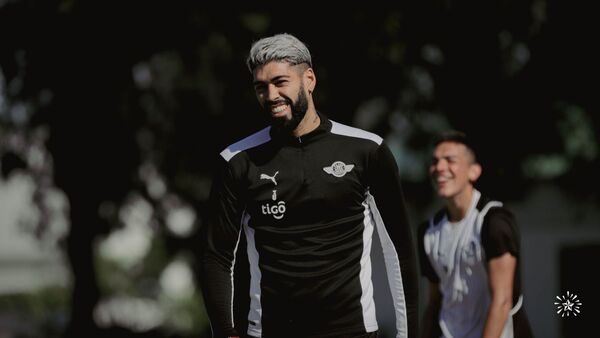 Alexander Barboza, nuevamente albinegro
