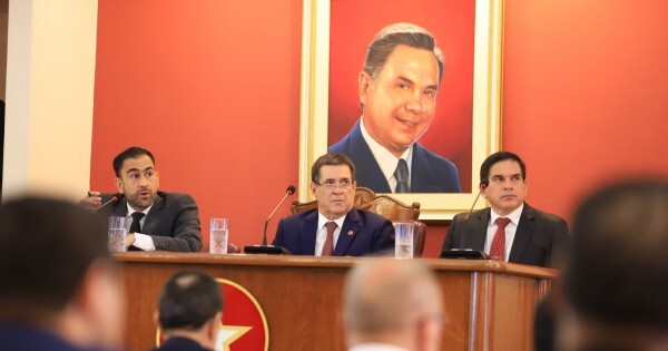 Dirigentes colorados amenazan con escrachar a legisladores por los "nepo babies" y rechazan que la convención sea virtual