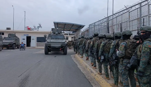 Ecuador decreta estado de excepción y toque de queda tras fuga de líder criminal