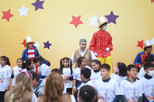 Gobierno de Abdo recortó G. 30 mil millones para combate a la desnutrición infantil - ADN Digital