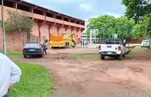 Celador de un colegio murió calcinado tras incendio en el depósito - Noticiero Paraguay
