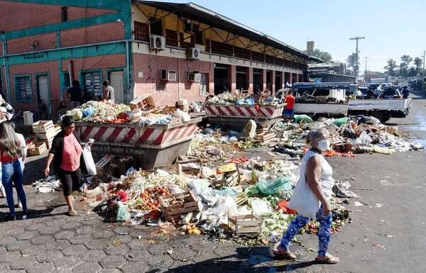 Persiste el problema de la basura en el Mercado de Abasto - Nacionales - ABC Color