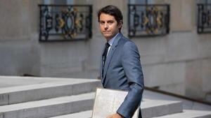 Gabriel Attal es el nuevo primer ministro de Francia, el más joven de la historia | 1000 Noticias