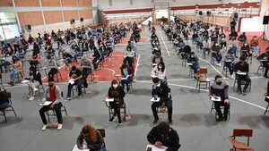 Queda solo un día para postularse a las becas