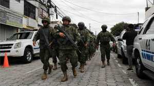 Secuestros de policías, incendios y fugas en el primer día de excepción en Ecuador - ADN Digital