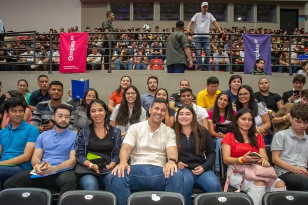 Hasta el miércoles rige plazo para postular a una de las 5.000 becas del Gobierno - .::Agencia IP::.