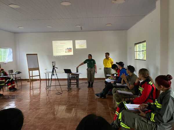 Bomberos habilitados para expedir certificados de “primeros a auxilios” - La Clave