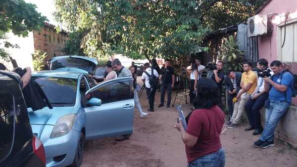 Buscan sin éxito en varios allanamientos a banda que asaltó minimercado