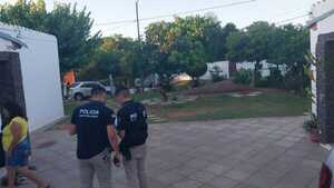 Allanamientos simultáneos en búsqueda de asaltantes de minimercados