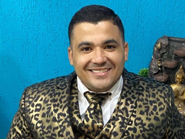 Imputan y piden rebeldía del "abogado leopardo", tras huir de una sede judicial · Radio Monumental 1080 AM