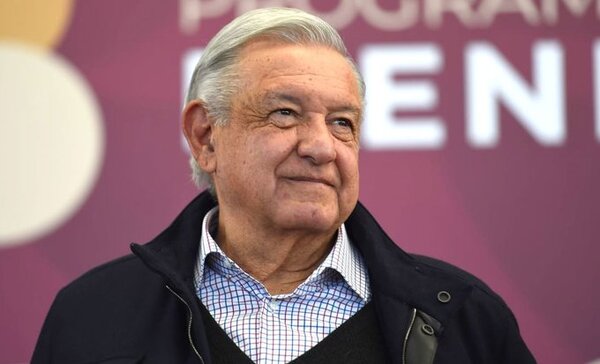 Presidente de México se disculpa con diputada trans a la que describió como ‘hombre vestido de mujer’