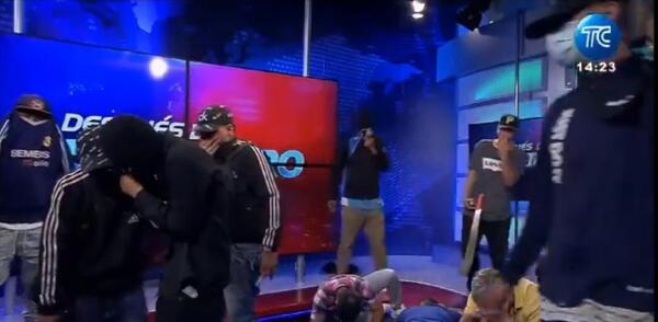 Encapuchados armados toman canal de televisión en Ecuador y obligan a trabajadores a pedir a la Policía que se retire » San Lorenzo PY