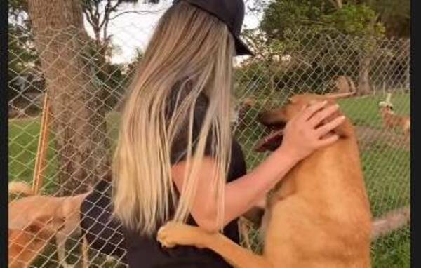 Marilina llevó su ayuda a un refugio de animalitos en Escobar