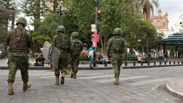 Ecuador en “conflicto armado interno” tras caos en cárceles y ocupación armada de un canal