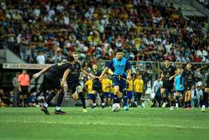 Luqueño: Calor y color en el sur del país - Fútbol - ABC Color