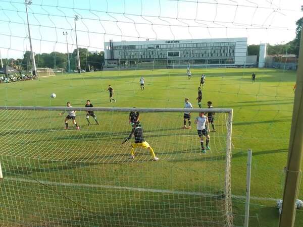 Primeros amistosos en la Villa Olimpia - Olimpia - ABC Color