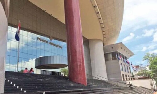 En el Congreso “ya pasaron los límites”, reprocha abogada que denunció casos de nepotismo – Prensa 5