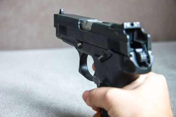 Policía brasileño quedó detenido tras cruzar la frontera con su arma reglamentaria - ABC en el Este - ABC Color