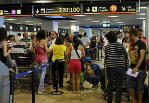 PARAGUAYOS EN ESPAÑA DENUNCIAN ESTAFA MASIVA DE AGENCIA DE VIAJES - La Voz del Norte