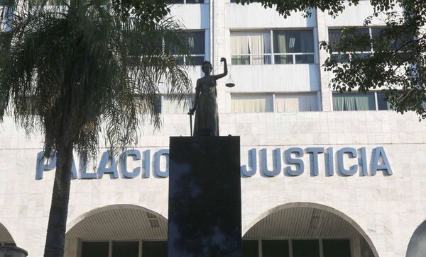 Permiso especial para hijo de jueza procesado por abuso sexual en niños - Megacadena - Diario Digital
